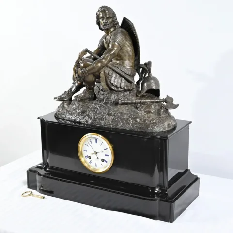 MARNLE AND BRONZE CLOCK