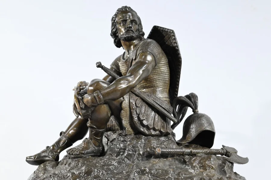 UHR AUS MARNLE UND BRONZE