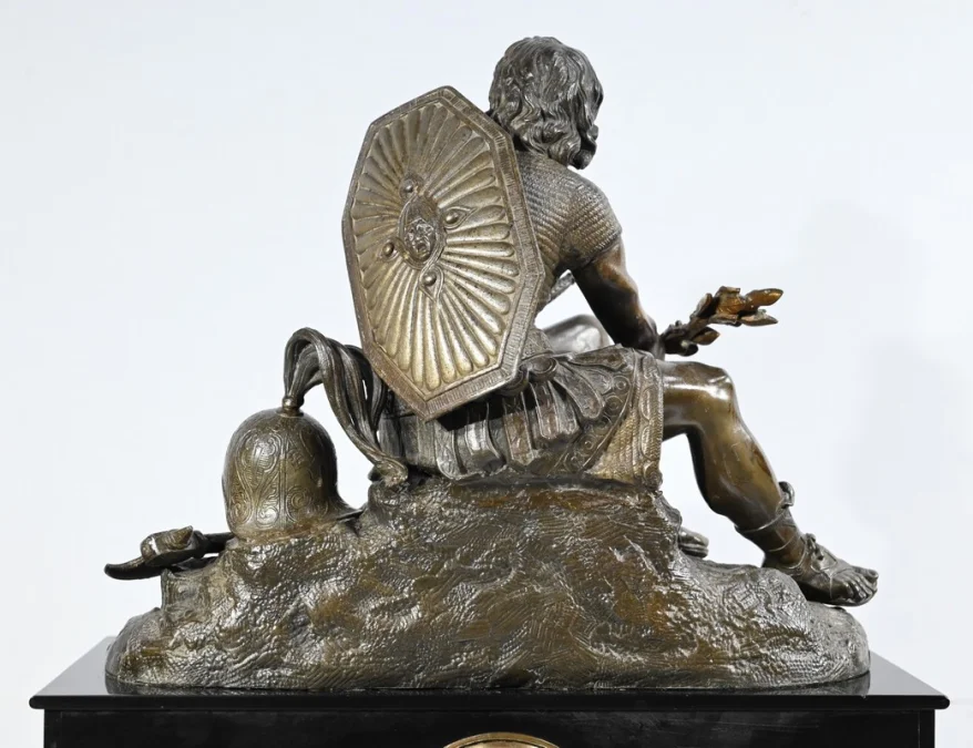 UHR AUS MARNLE UND BRONZE