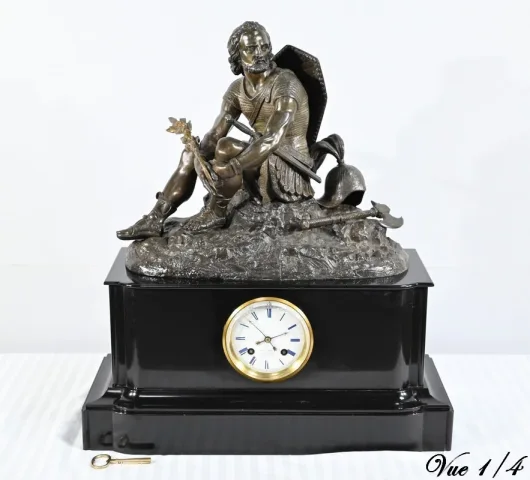 MARNLE AND BRONZE CLOCK