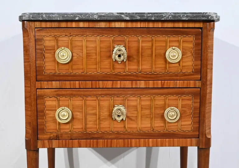 Petite Commode Sauteuse en Acajou et Bois de Rose, époque Louis XVI – XVIIIe