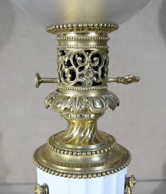 Petroleumlampe aus der Zeit Napoleons III