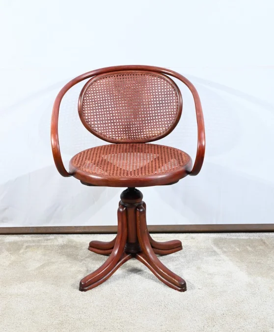 DREHSESSEL IM THONET-STIL