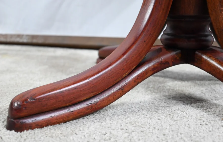 DREHSESSEL IM THONET-STIL