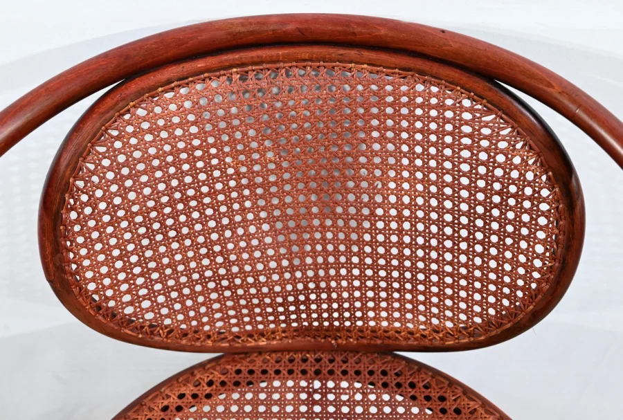 DREHSESSEL IM THONET-STIL