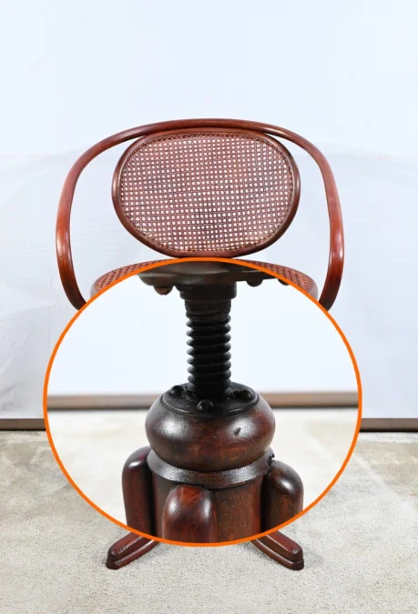 DREHSESSEL IM THONET-STIL