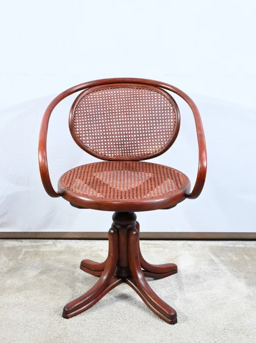 DREHSESSEL IM THONET-STIL