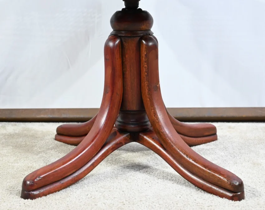 DREHSESSEL IM THONET-STIL