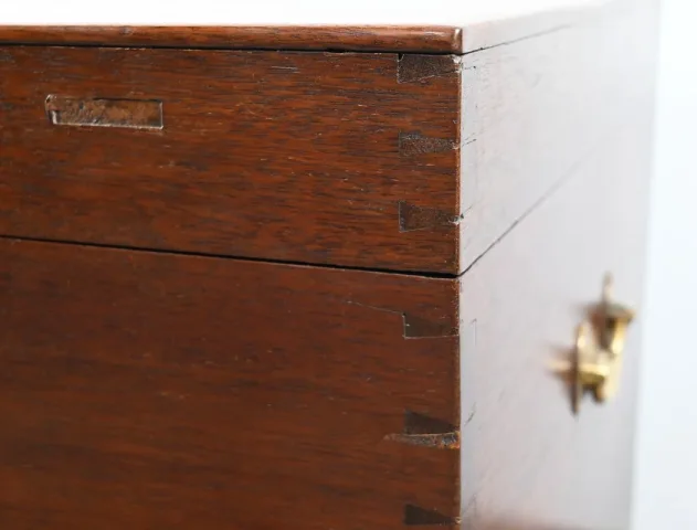 TEAK KIST
