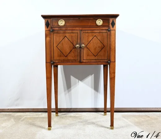 Petit Meuble de Salon en Noyer, style Transition Louis XVI/Directoire – 1ère Partie XIXe