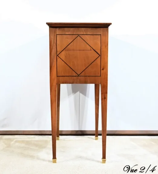 Petit Meuble de Salon en Noyer, style Transition Louis XVI/Directoire – 1ère Partie XIXe