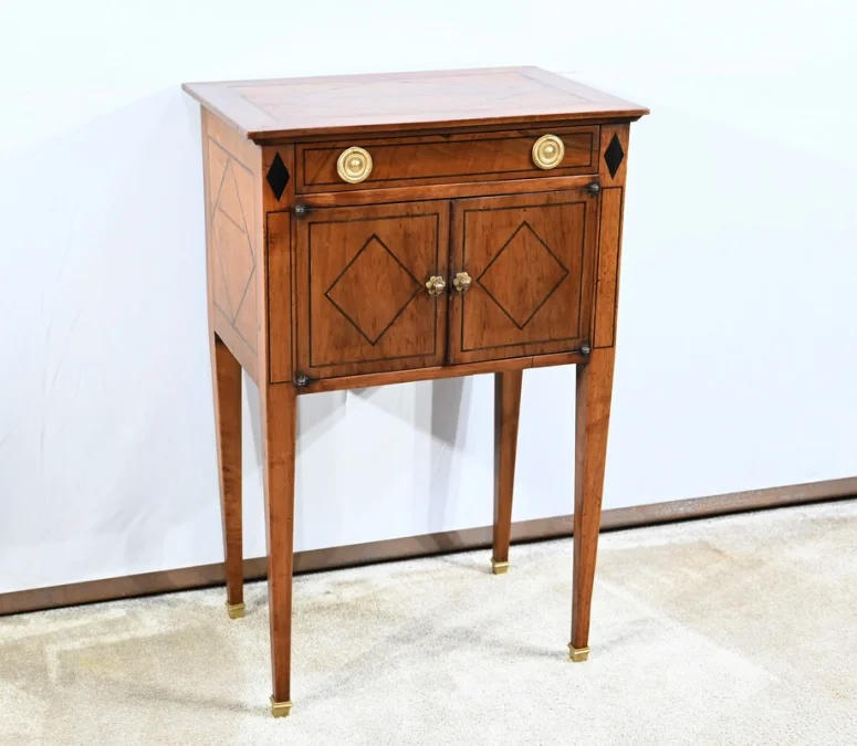 TRANSITION STYLE CABINET
