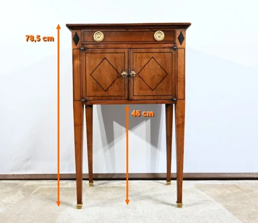 Petit Meuble de Salon en Noyer, style Transition Louis XVI/Directoire – 1ère Partie XIXe