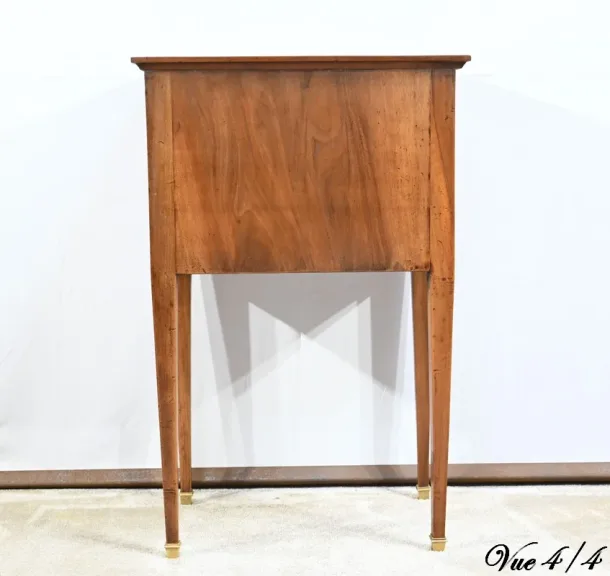 Petit Meuble de Salon en Noyer, style Transition Louis XVI/Directoire – 1ère Partie XIXe