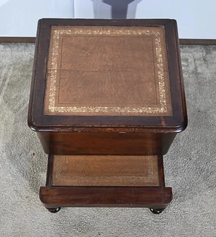 VICTORIAANSE COMMODE