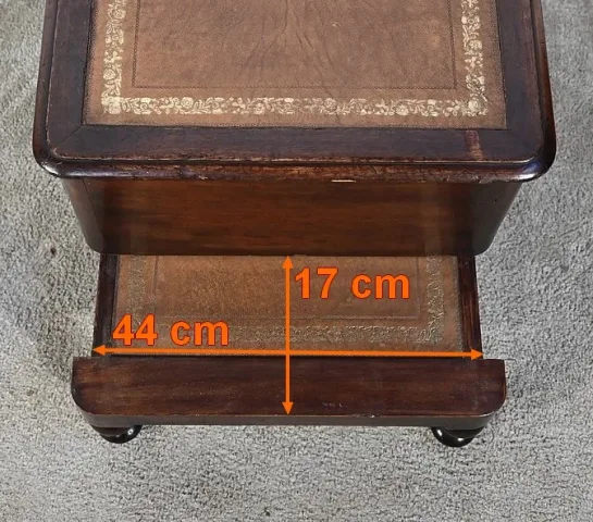 VICTORIAANSE COMMODE