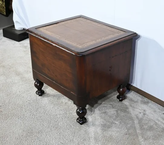 VICTORIAANSE COMMODE