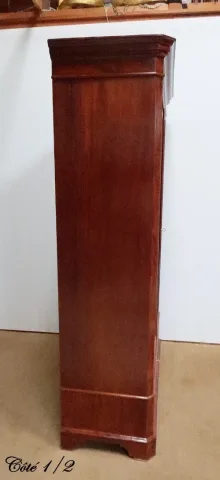 ШКАФ ИЗ МАХАГОНИ