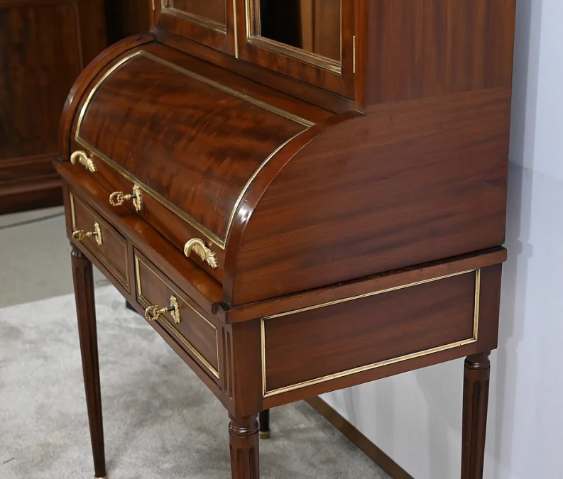 ZYLINDERSCHREIBTISCH IM LOUIS XVI-STIL