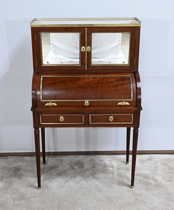 ZYLINDERSCHREIBTISCH IM LOUIS XVI-STIL