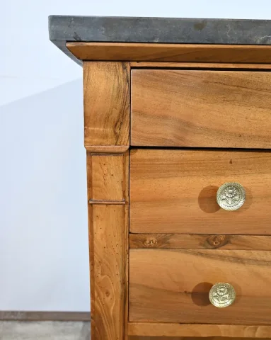 FRENCH CHEST OF DRAWERS