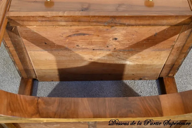 FRENCH CHEST OF DRAWERS
