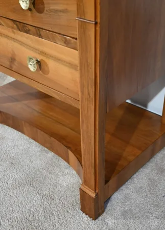 Petite Commode Chiffonnière de Propriété en Noyer, époque Directoire – Début XIXe