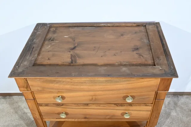 FRENCH CHEST OF DRAWERS