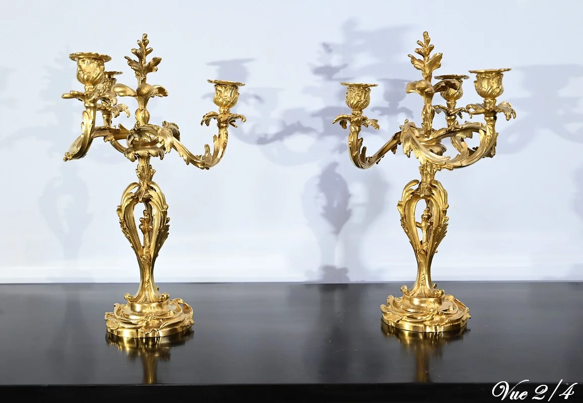 Paire de Candélabres en Bronze Doré, style Louis XV – Fin XIXe