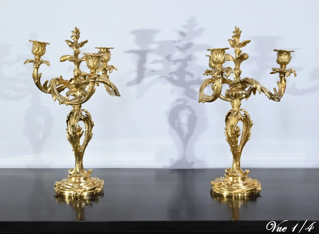Paire de Candélabres en Bronze Doré, style Louis XV – Fin XIXe