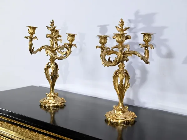 PAIR OF LOUIS XV STYLE CANDELABRA
