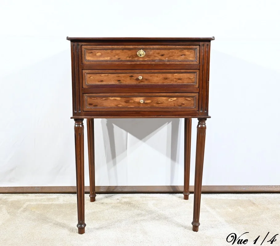 Petite Commode Chiffonnière en Acajou de Cuba, style Louis XVI – 1ère Partie XIXe