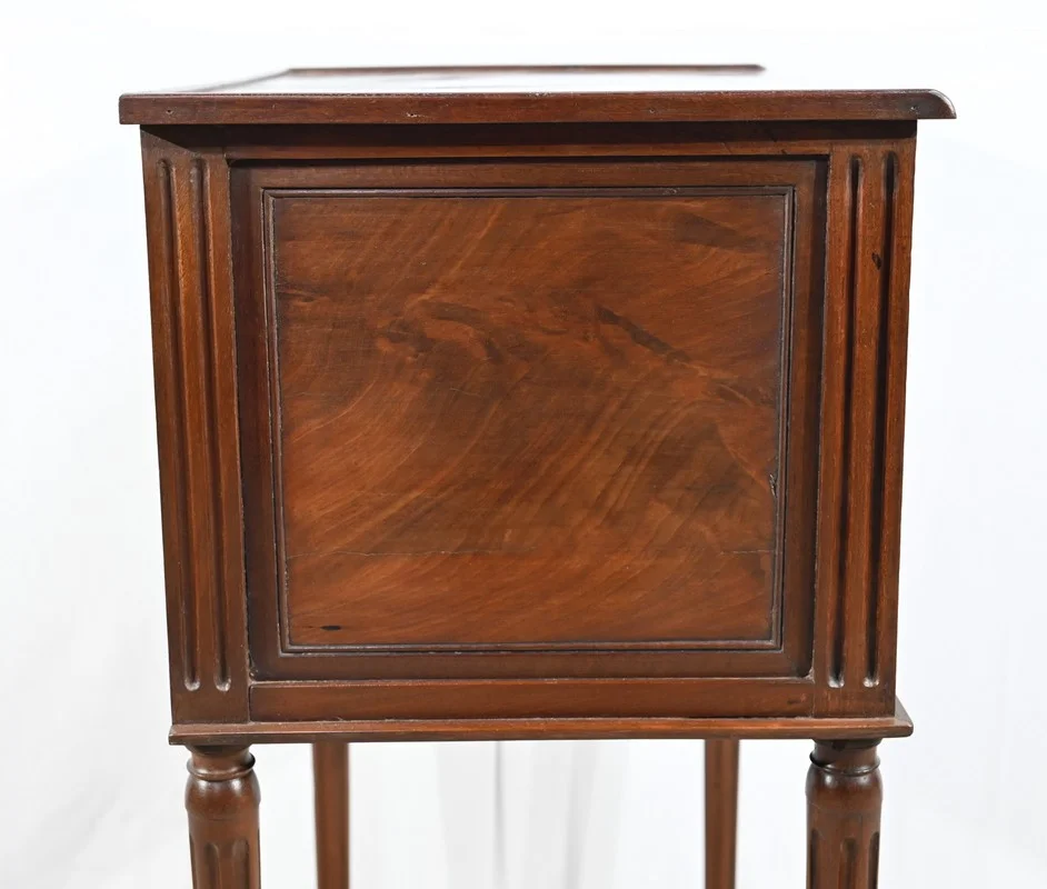 Petite Commode Chiffonnière en Acajou de Cuba, style Louis XVI – 1ère Partie XIXe
