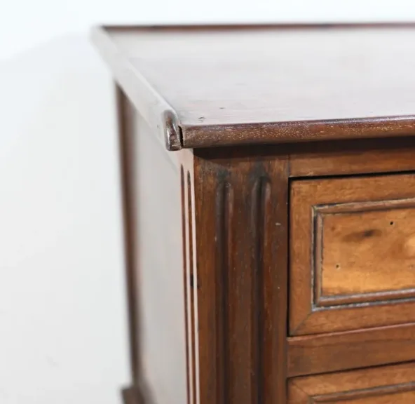 Petite Commode Chiffonnière en Acajou de Cuba, style Louis XVI – 1ère Partie XIXe