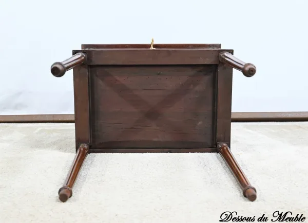 Petite Commode Chiffonnière en Acajou de Cuba, style Louis XVI – 1ère Partie XIXe
