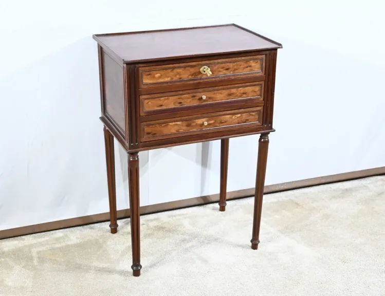 Petite Commode Chiffonnière en Acajou de Cuba, style Louis XVI – 1ère Partie XIXe