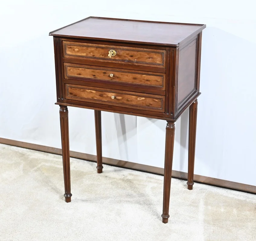 Petite Commode Chiffonnière en Acajou de Cuba, style Louis XVI – 1ère Partie XIXe