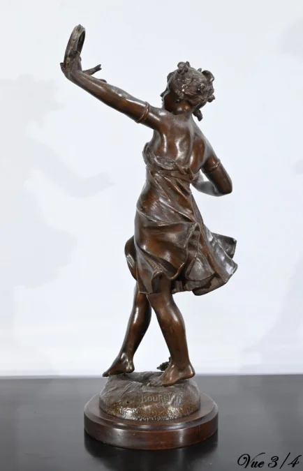 SPELTER-STATUETTE signiert E. BOURET