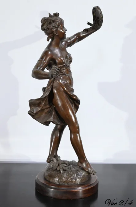 SPELTER-STATUETTE signiert E. BOURET