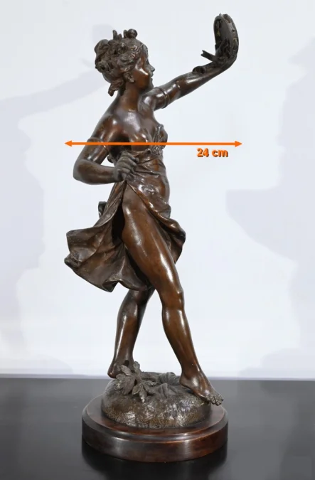 SPELTER-STATUETTE signiert E. BOURET