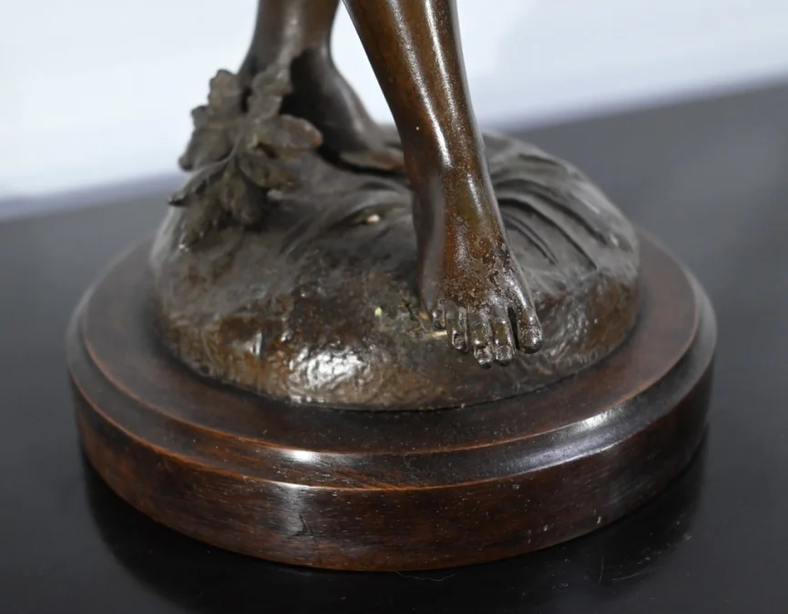 SPELTER-STATUETTE signiert E. BOURET