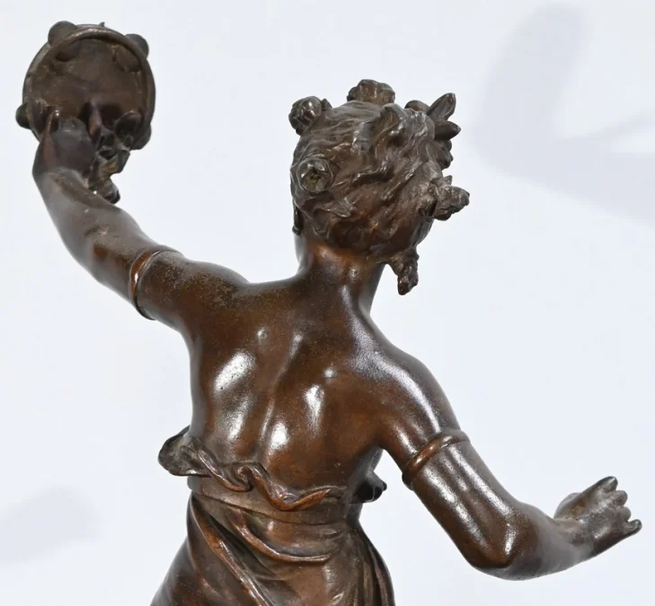 SPELTER-STATUETTE signiert E. BOURET