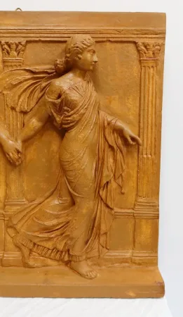 Sculpture Haut-Relief en Plâtre, « Danseuses de Borghèse » – XIXe