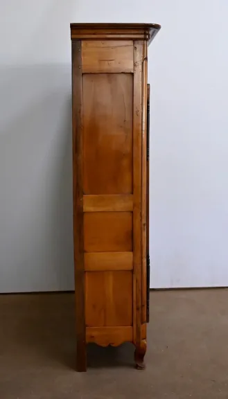 Petite Armoire Bibliothèque en Merisier, style Louis XV – Milieu XIXe