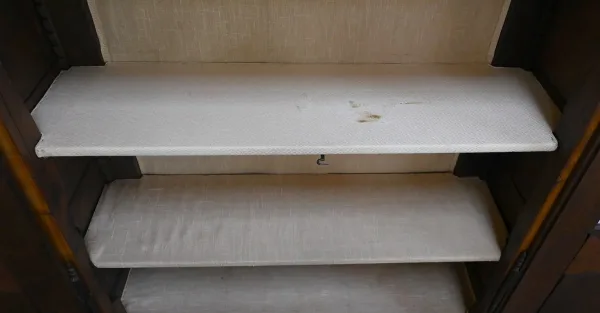 Petite Armoire Bibliothèque en Merisier, style Louis XV – Milieu XIXe