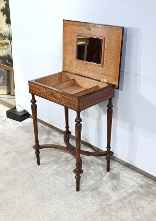 Petite Table en Palissandre et Marqueterie, style Louis XVI – Fin XIXe