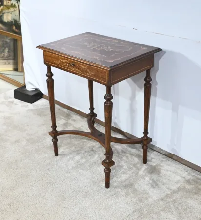 Petite Table en Palissandre et Marqueterie, style Louis XVI – Fin XIXe