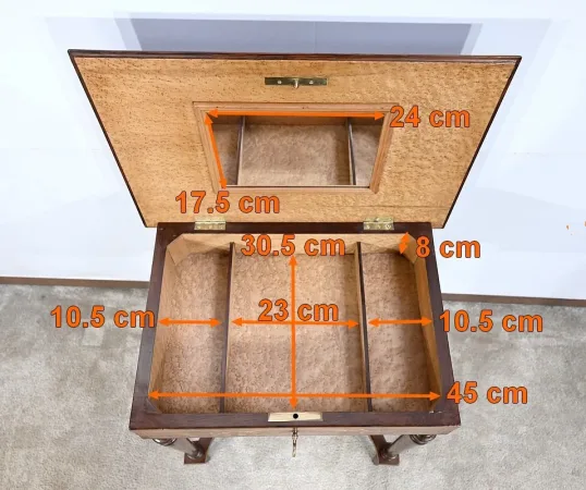 Petite Table en Palissandre et Marqueterie, style Louis XVI – Fin XIXe
