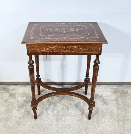 Petite Table en Palissandre et Marqueterie, style Louis XVI – Fin XIXe