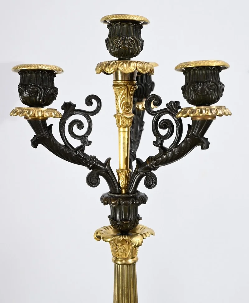 Paire de Chandeliers en Bronze à Double Patine, époque Restauration – Début XIXe